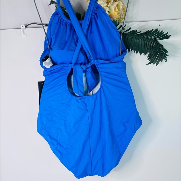 La Blanca Women's One Piece Swimsuit High Neck Keyhole Island Goddess Capri Blue - Picture 7 of 9